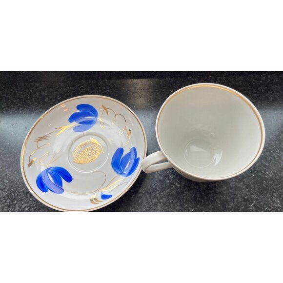 Vtg Dulevo Russian Porcelain Tea Cup and Saucer Blue White Gold Flower Hand USSR - Picture 4 of 7